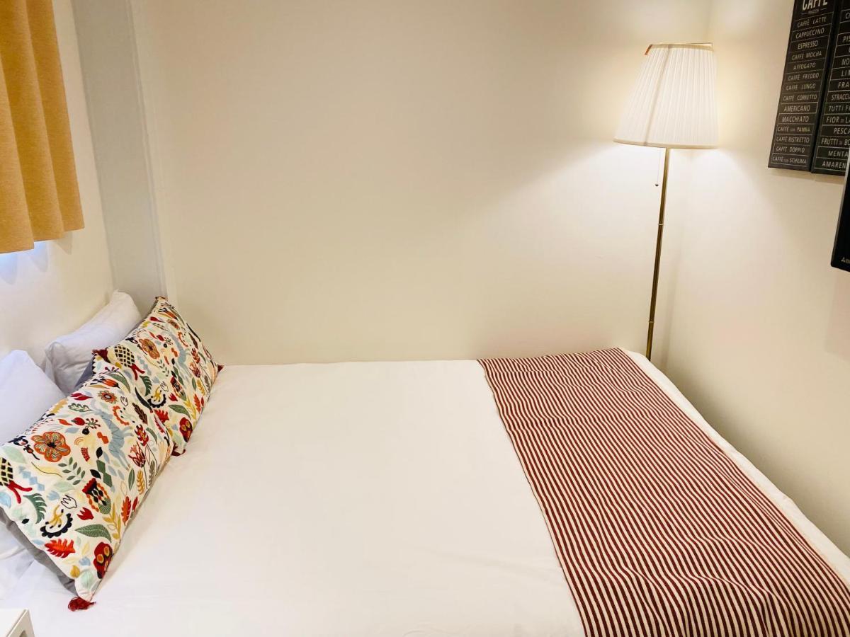 Namba Garden Square Apartment Osaka Esterno foto